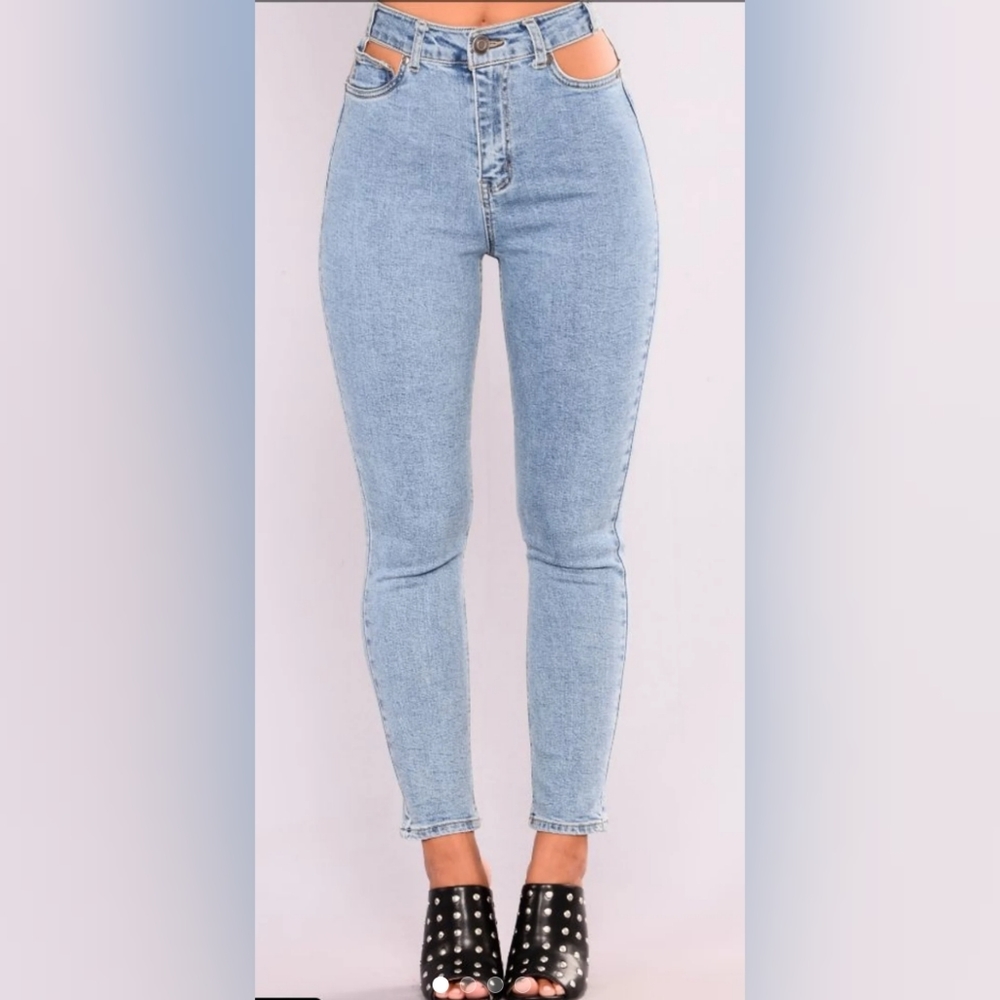 Cut out High rise jeans